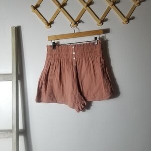 MI AMI WOMEN'S PINK SHORTS SIZE MEDIUM